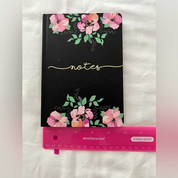 Notebook 📒 - Picture 4 of 5